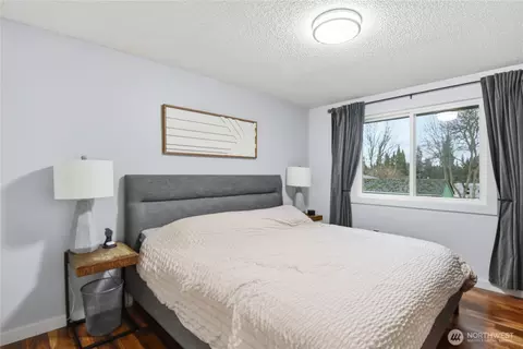 Bedroom - 422 216th St SW, Bothell, WA 98021 photo 1 of 4