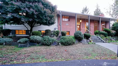 16902 28th Ave SW, Burien, WA 98166