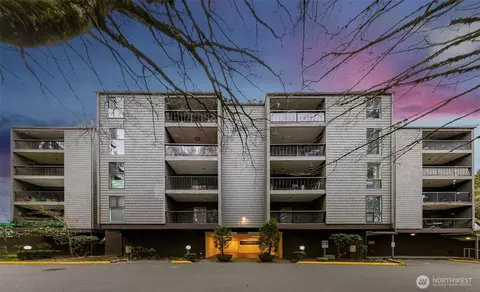 6479 NE 137th Ave NE #366, Redmond, WA 98052