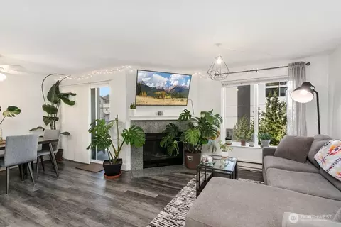 4831 Fauntleroy Way SW #206, Seattle, WA 98116