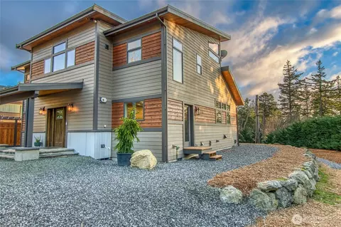 Exterior - 744 Crescent Beach Dr, Eastsound, WA 98245 photo 3 of 11