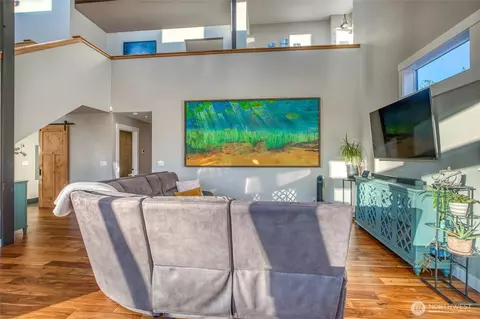 Living - 744 Crescent Beach Dr, Eastsound, WA 98245 photo 1 of 2