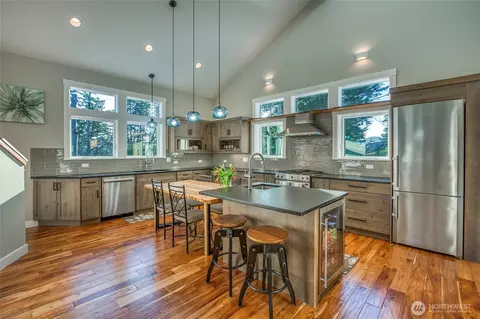 Kitchen - 744 Crescent Beach Dr, Eastsound, WA 98245 photo 1 of 4