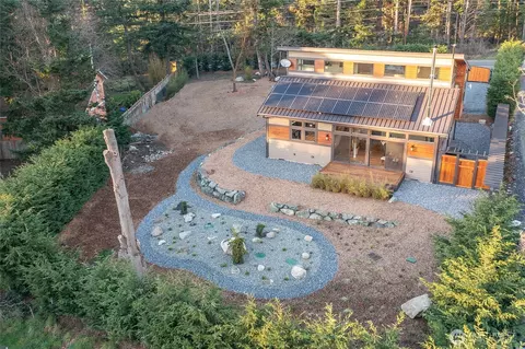 Exterior - 744 Crescent Beach Dr, Eastsound, WA 98245 photo 8 of 11