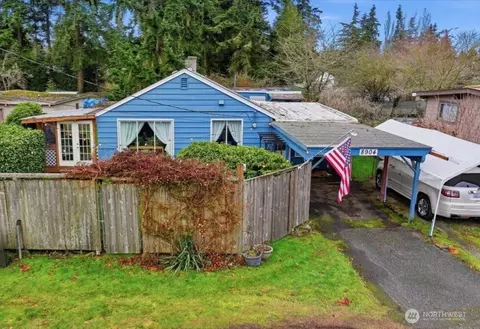 8904 220th St SW, Edmonds, WA 98026