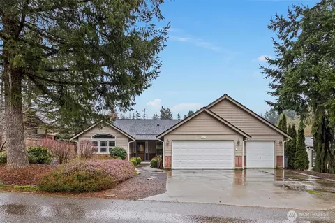 2487 S Flower Ave, Port Orchard, WA 98366