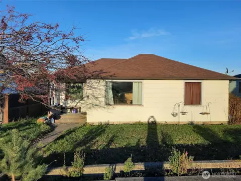 913 E 7th St, Port Angeles, WA 98362