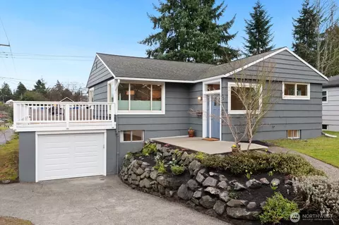 3202 49th Ave SW, Seattle, WA 98116