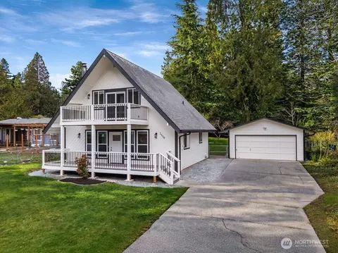 2550 Mackenzie Rd, Bellingham, WA 98226