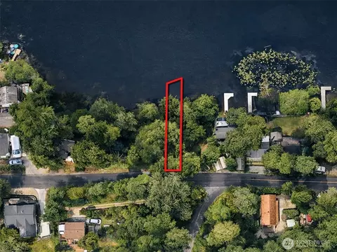 13075 Lake Shore Dr NW, Poulsbo, WA 98370