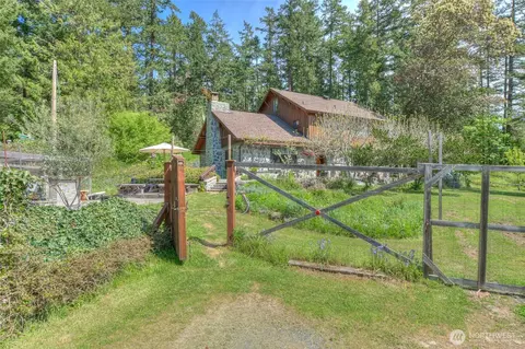 108 Pinneo Rd, Eastsound, WA 98245