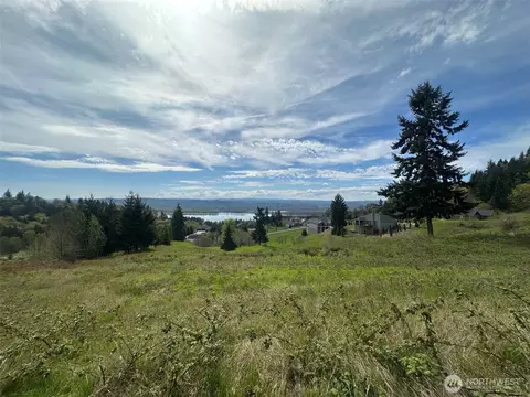 202 Windy River Rd, Kalama, WA 98625