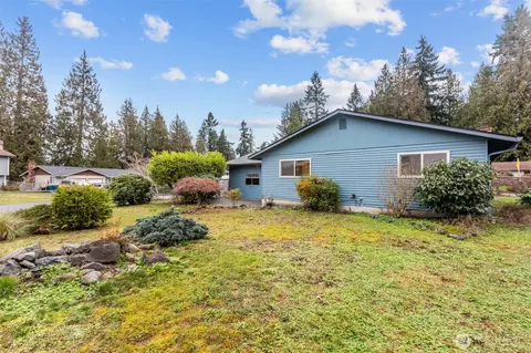 Exterior - 12830 55th Ave SE, Everett, WA 98208 photo 6 of 8