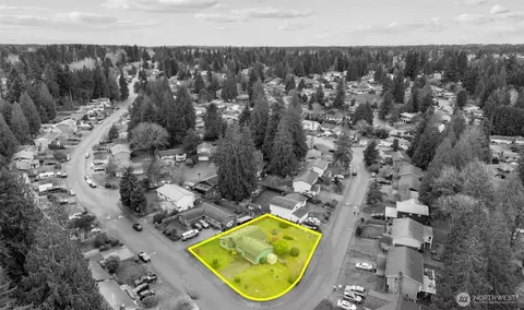 View/Area - 12830 55th Ave SE, Everett, WA 98208 photo 3 of 3