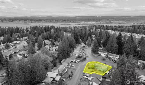 View/Area - 12830 55th Ave SE, Everett, WA 98208 photo 2 of 3