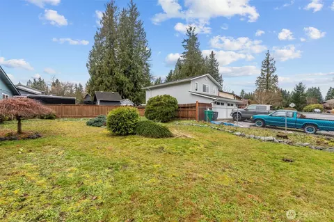 Exterior - 12830 55th Ave SE, Everett, WA 98208 photo 4 of 8