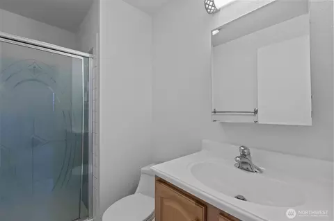 Bath - 12830 55th Ave SE, Everett, WA 98208 photo 1 of 2