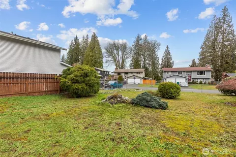 Exterior - 12830 55th Ave SE, Everett, WA 98208 photo 5 of 8