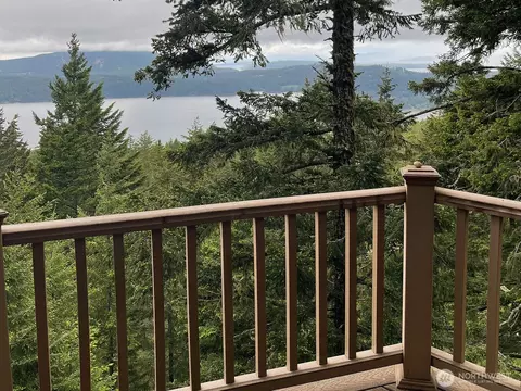 View/Area - 1656 Eagle Ridge Rd, Eastsound, WA 98245 photo 3 of 9