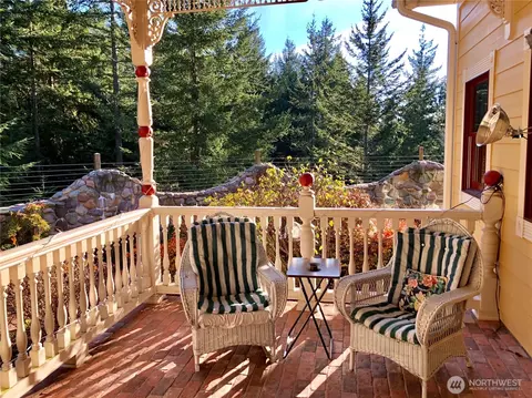 Exterior - 1656 Eagle Ridge Rd, Eastsound, WA 98245 photo 7 of 15