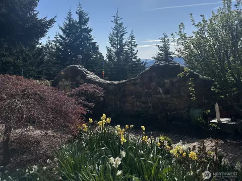 Exterior - 1656 Eagle Ridge Rd, Eastsound, WA 98245 photo 11 of 15