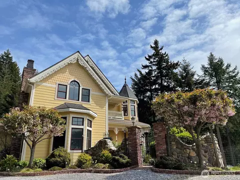 Exterior - 1656 Eagle Ridge Rd, Eastsound, WA 98245 photo 2 of 15