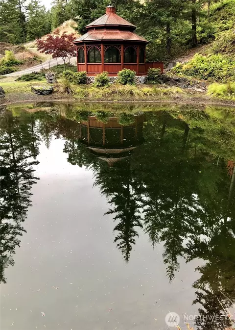 View/Area - 1656 Eagle Ridge Rd, Eastsound, WA 98245 photo 5 of 9