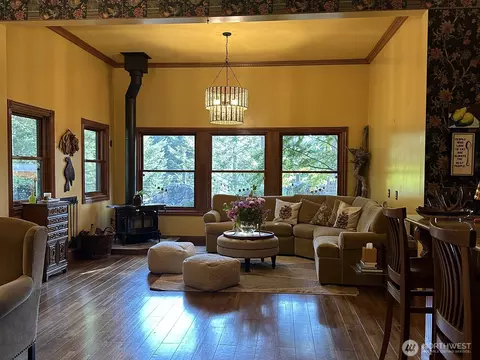 Living - 1656 Eagle Ridge Rd, Eastsound, WA 98245 photo 3 of 6