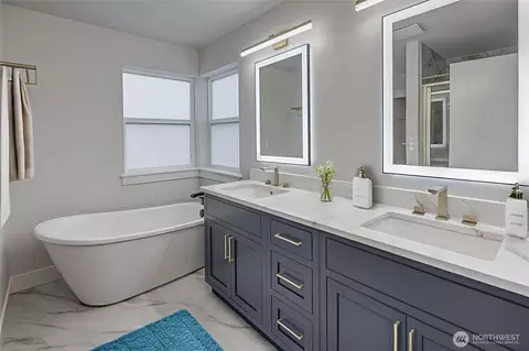 Bath - 1520 243rd Pl SW #B, Bothell, WA 98021 photo 2 of 3