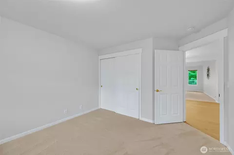 Bedroom - 160 E Soderberg Rd #L32, Allyn, WA 98524 photo 3 of 5