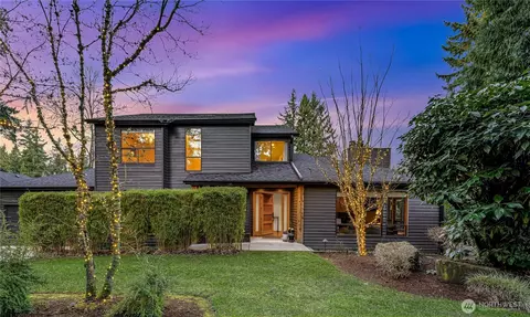 2234 108th Ave SE, Bellevue, WA 98004