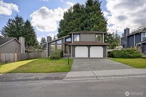 810 151st St SW, Lynnwood, WA 98087