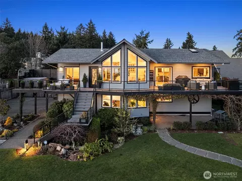 1229 Queets Dr, Fox Island, WA 98333