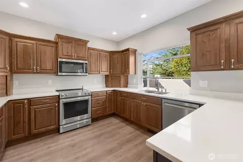 Kitchen - 191 Cascadia Loop, Sequim, WA 98382 photo 2 of 5