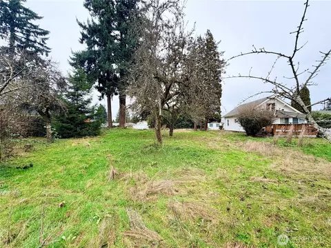 8429 S D St, Tacoma, WA 98444