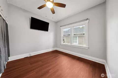 Bedroom - 1829 Washington Ave, Enumclaw, WA 98022 photo 4 of 4
