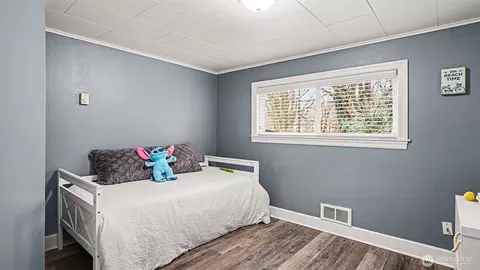 Bedroom - 544 Simons Rd, Monroe, WA 98272 photo 4 of 5