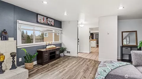 Living - 544 Simons Rd, Monroe, WA 98272 photo 1 of 1