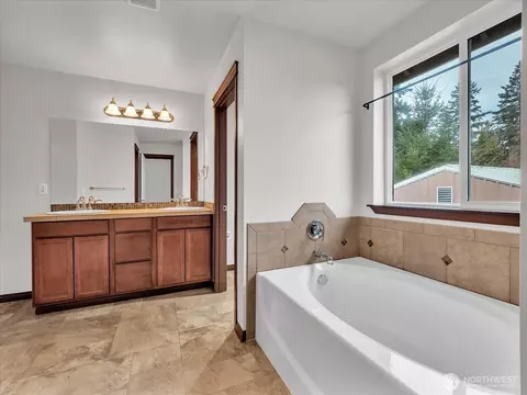 109 161st Pl SE, Bothell, WA 98012 photo 16