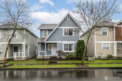 2707 8th St SE, Puyallup, WA 98374