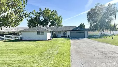 1110 Nagler Rd, Selah, WA 98942