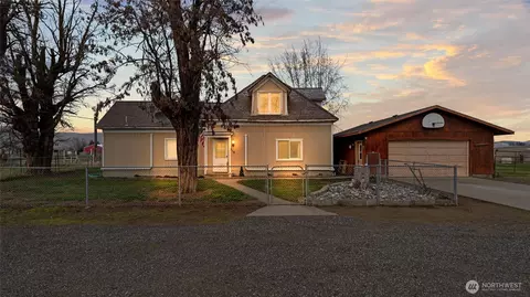 315 W Fourth St, Prescott, WA 99348