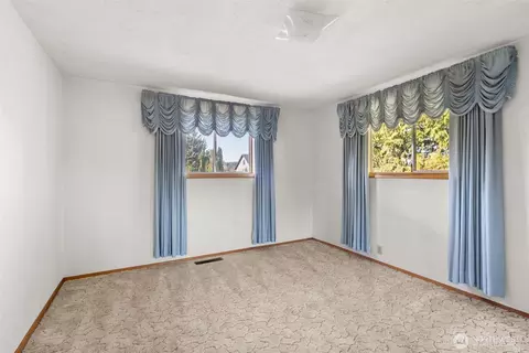 Bedroom - 1480 Rush Rd, Chehalis, WA 98532 photo 1 of 3