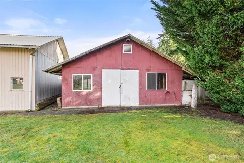 Exterior - 1480 Rush Rd, Chehalis, WA 98532 photo 10 of 12