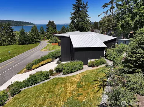 1649 Stewart Rd, Freeland, WA 98249