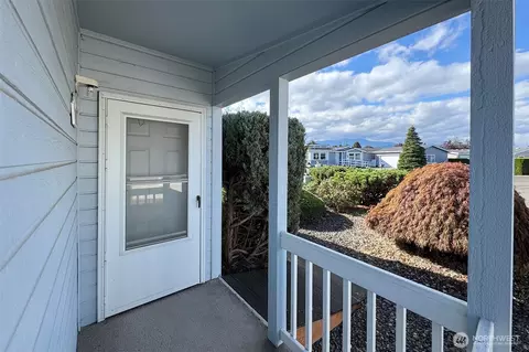 642 N 7th Ave, Sequim, WA 98382 photo 4