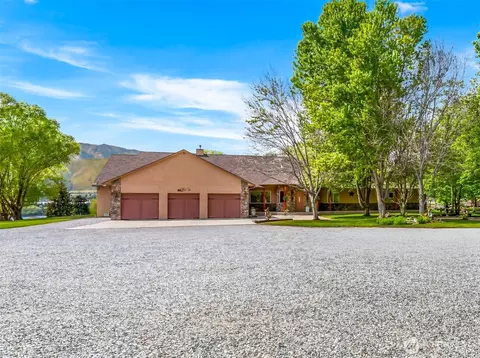 2720 NW Cascade Ave, East Wenatchee, WA 98802