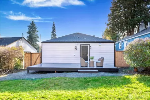 3538 SW Southern St, Seattle, WA 98126
