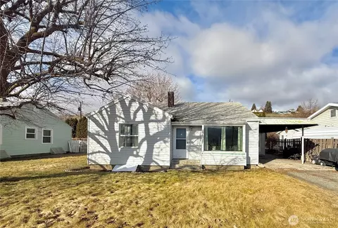 965 3rd Ave N, Okanogan, WA 98840