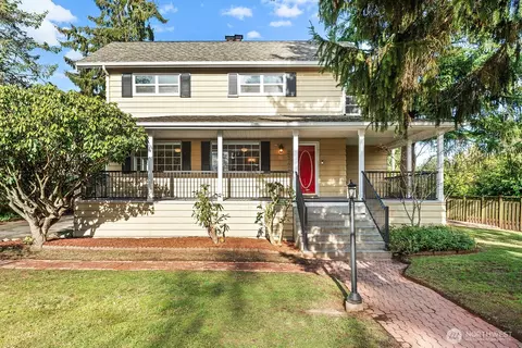 2342 N 137th St, Seattle, WA 98133